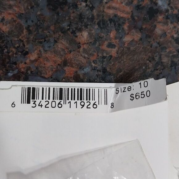 7 Authentic St.John Buttons...New - Picture 7 of 7